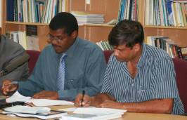 contract_signing_airport_road_august_2008.jpg