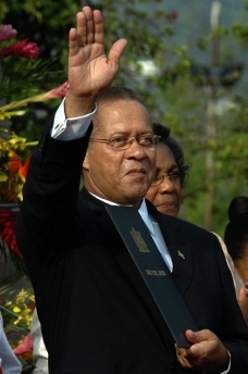 Prime Minister Bruce Golding to resign Sunday