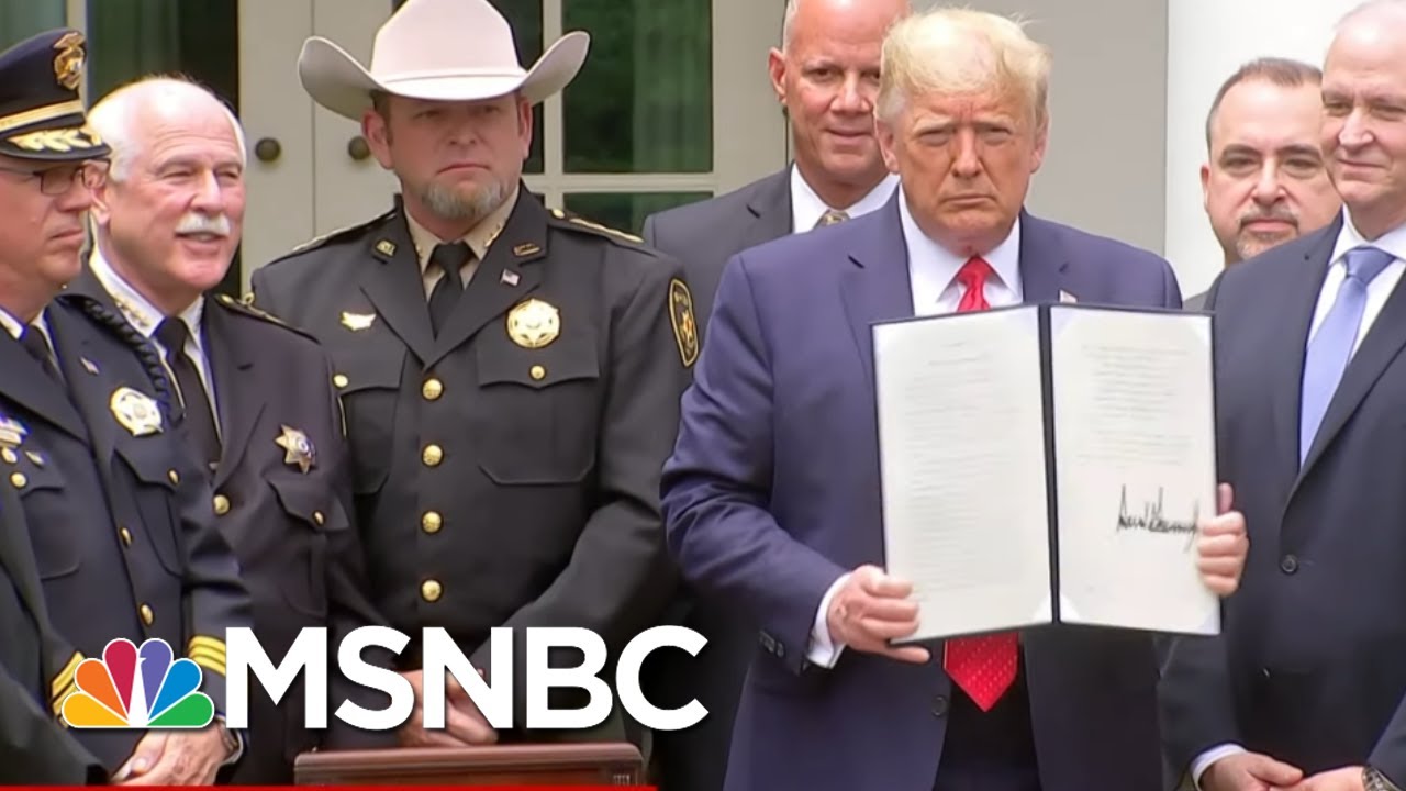 What Is - And Isn't - Part Of Trump's Executive Order On Policing - Day That Was | MSNBC 1