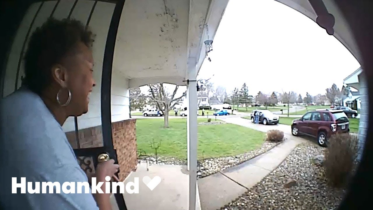 Sneaky birthday surprise caught by doorbell camera | Humankind 5
