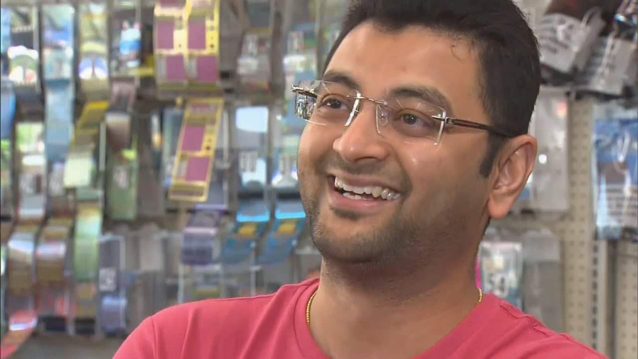 Store owners give back discarded $1M lotto ticket 8