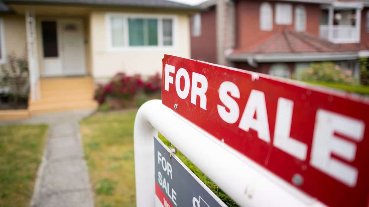 Home sales down 8.4 per cent month-over-month in June: CREA 1