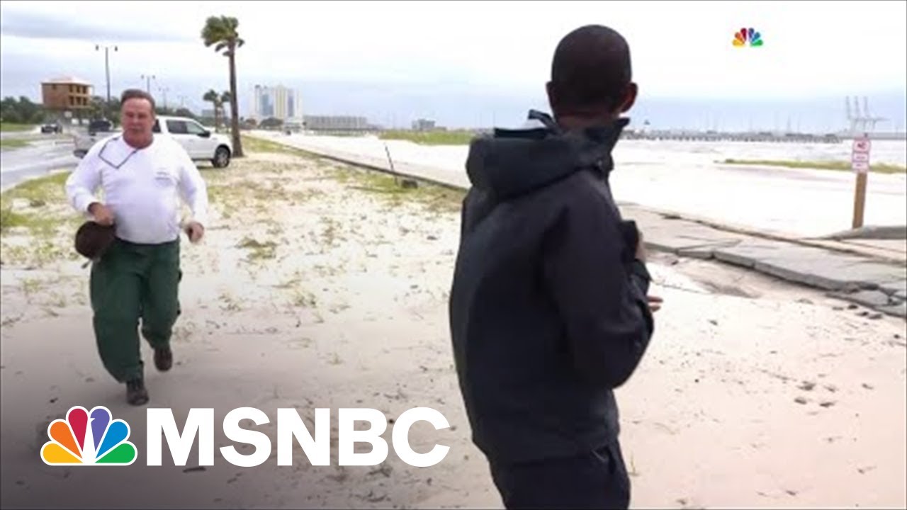 MSNBC Reporter Interrupted During Hurricane Ida Coverage By Heckler 7