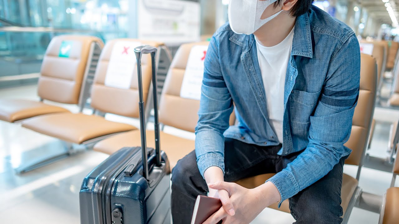Unvaccinated won’t be allowed to board planes, trains, ferries in Canada 1