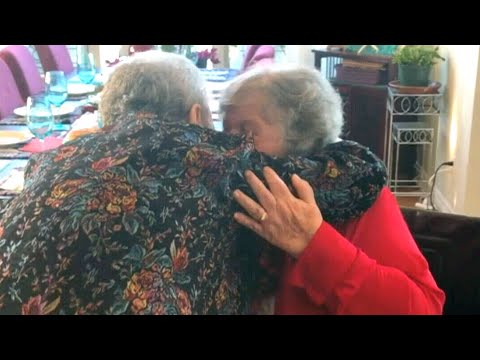 Ont. sisters meet for the first time 77 years after adoption 1