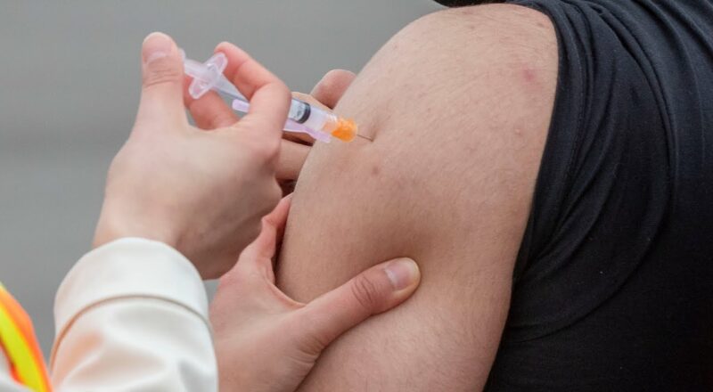 Ont. expands vaccine booster eligibility to ages 50 above 1