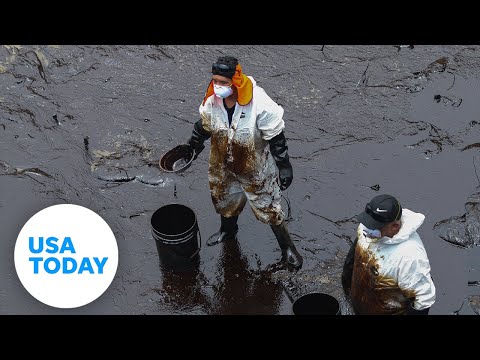 Peru cleans up crude oil spill caused by volcano eruption near Tonga | USA TODAY 1