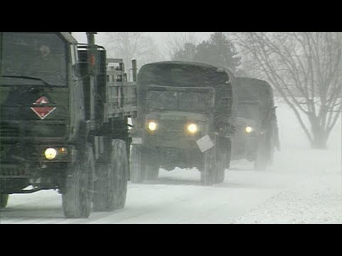 Toronto calls in army after being buried by massive 1999 snowstorm | From the Archives 7
