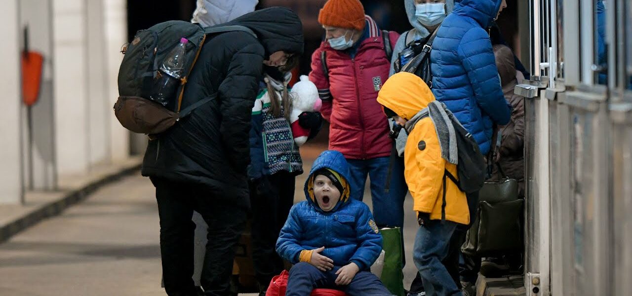 CTV News in Poland: Thousands of Ukrainians seek refuge 1