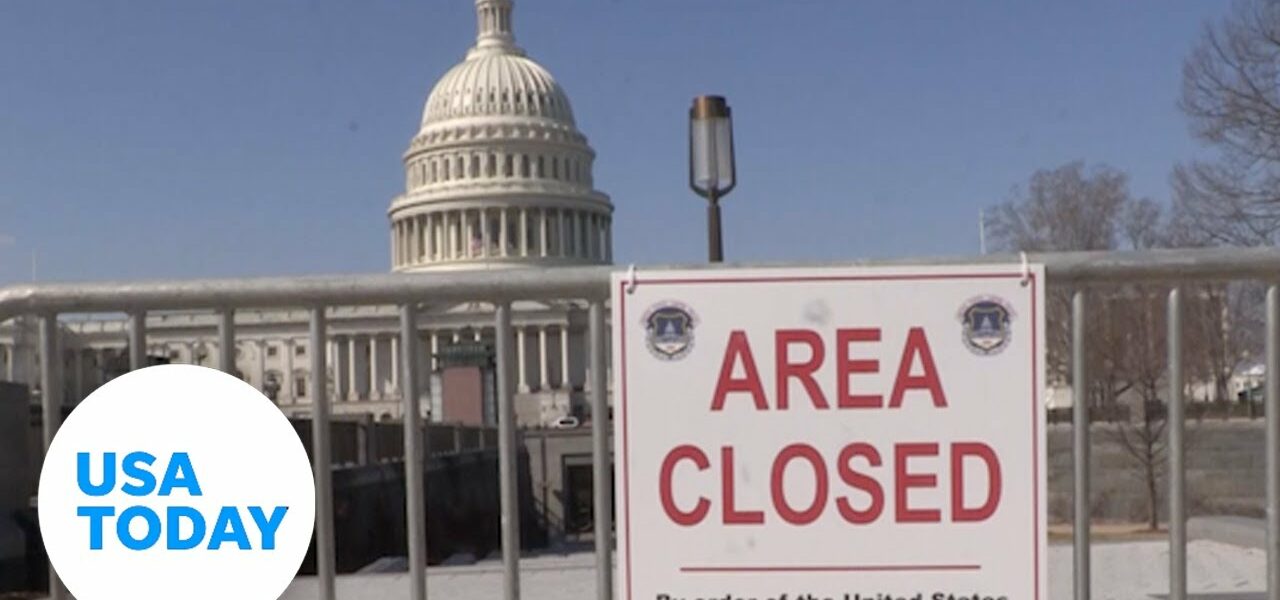 Security fences go up around U.S. Capitol for State of the Union | USA TODAY 1
