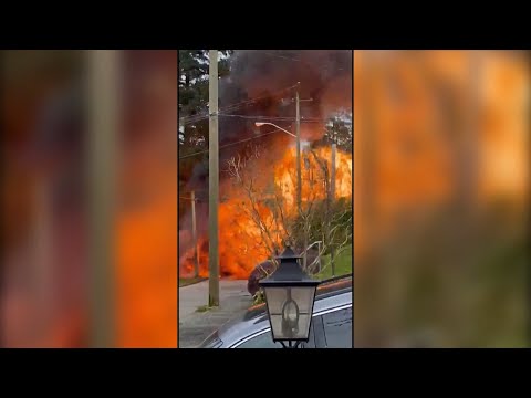 Dramatic video: Car bursts into flames after targeted shooting in B.C. 1