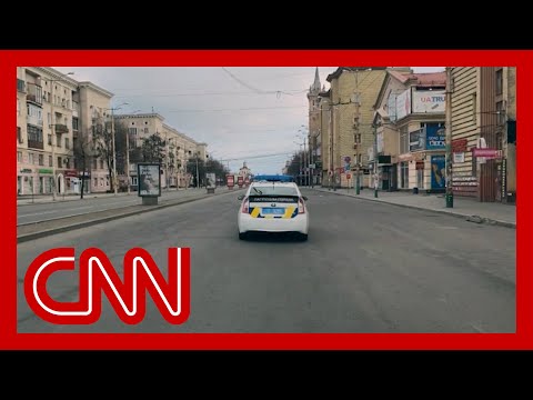 'Complete ghost town': CNN reporter in Ukrainian city under emergency curfew 1