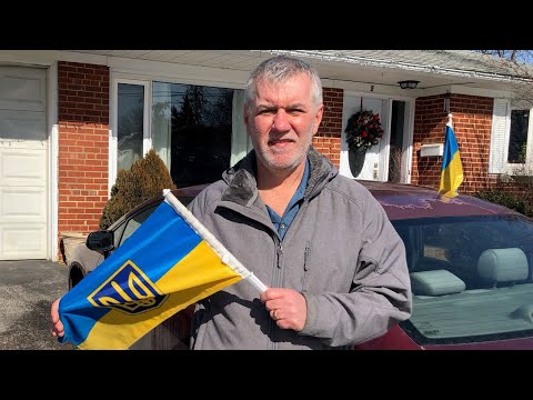 Ontarians say they were targeted for flying Ukrainian flag 1