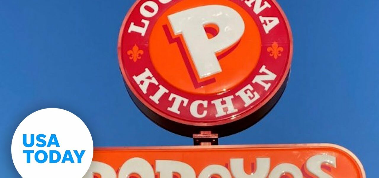 Singing Employee charms Popeyes customers in New Orleans | USA TODAY 1