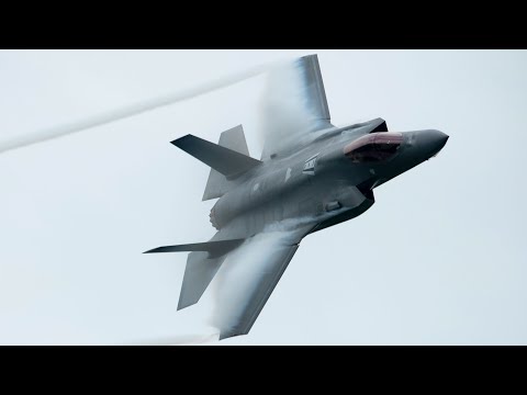 Feds negotiating with Lockheed Martin to procure F-35 jets 9