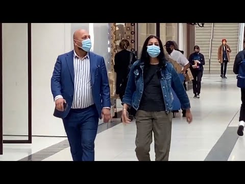 Are Ontarians considering wearing masks again? 1