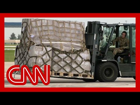 See the first military shipment of baby formula arrive in the US 1
