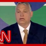 Watch: Hungary's authoritarian leader lauds Tucker Carlson 1