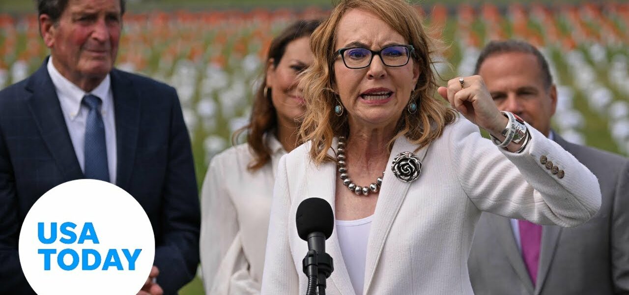 Gabby Giffords calls on Congress to show courage, unite for gun reform | USA TODAY 1