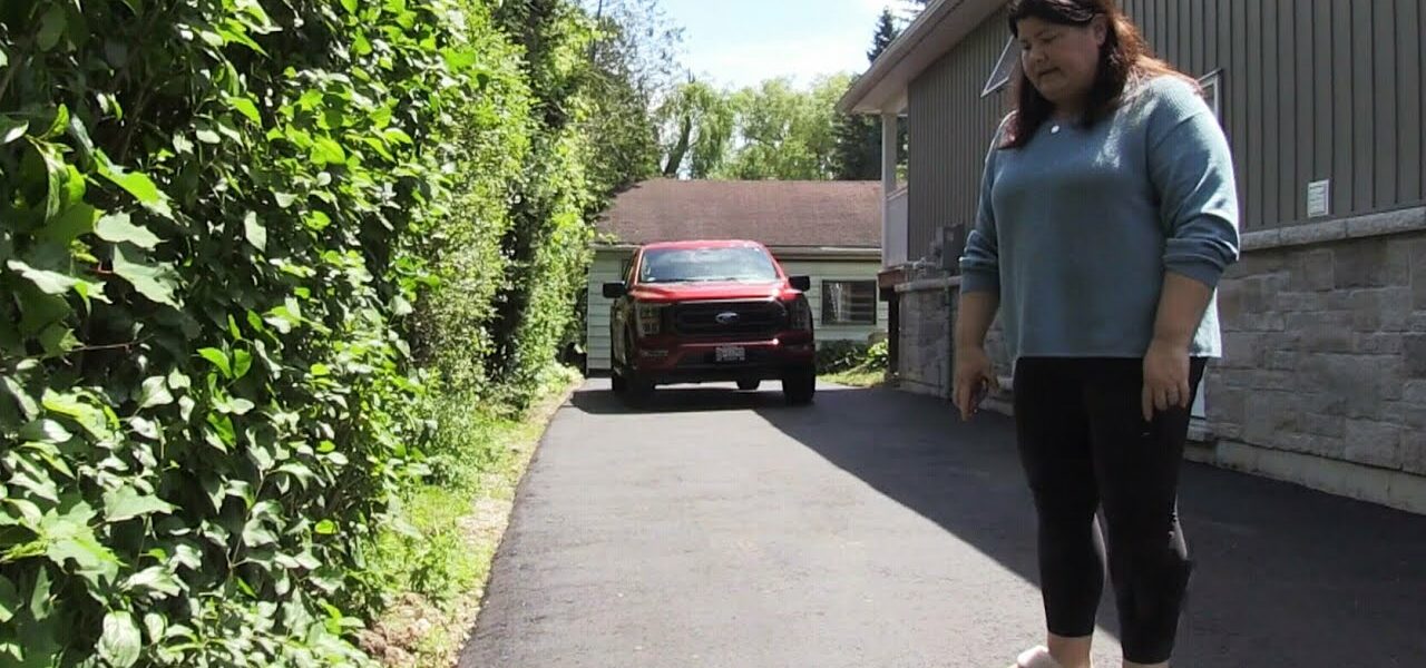 Ont. woman comes home to driveway paved without her consent 1
