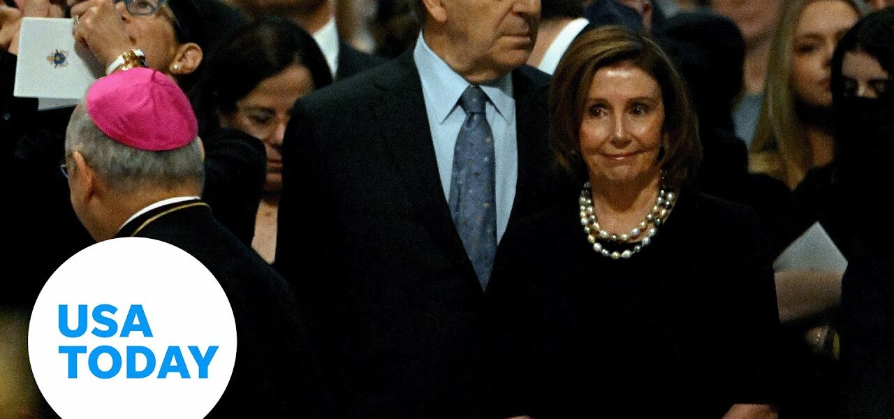 Pelosi received Communion during a papal Mass | USA TODAY 6