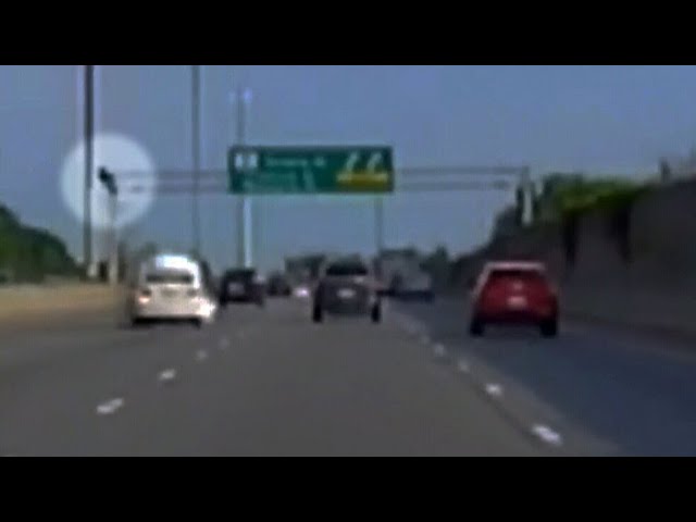 WATCH: Flying tire hits vehicle on busy Ontario parkway 5