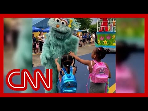 'Disgusting and unbelievable': Mom says daughter and niece were ignored by Sesame Place character 1