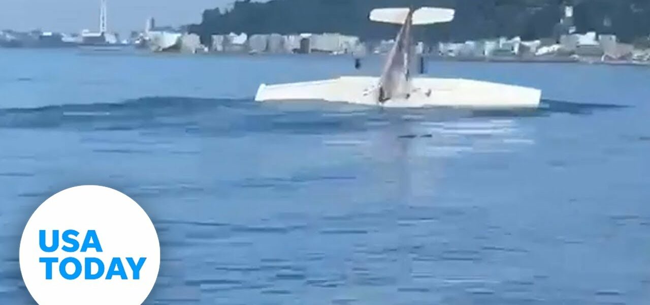 Plane crashes at Washington's Alki Beach | USA TODAY 1