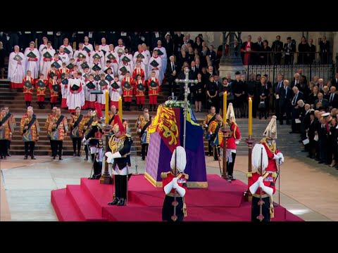 Coffin procession from Buckingham Palace to Westminster Hall 6