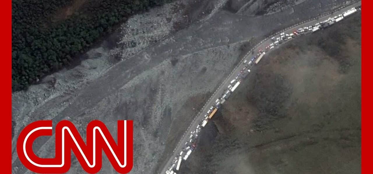 Satellite images show 10-mile line of cars fleeing Russia 2