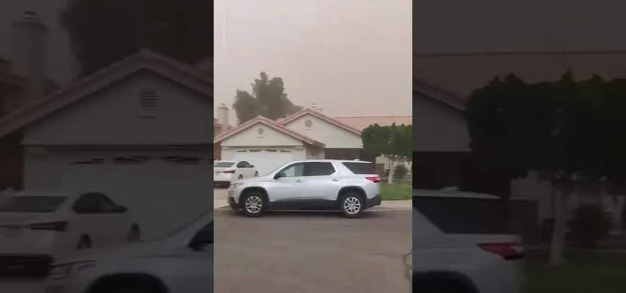 Dust storm looms over California highways, suburbs | USA TODAY #Shorts 1