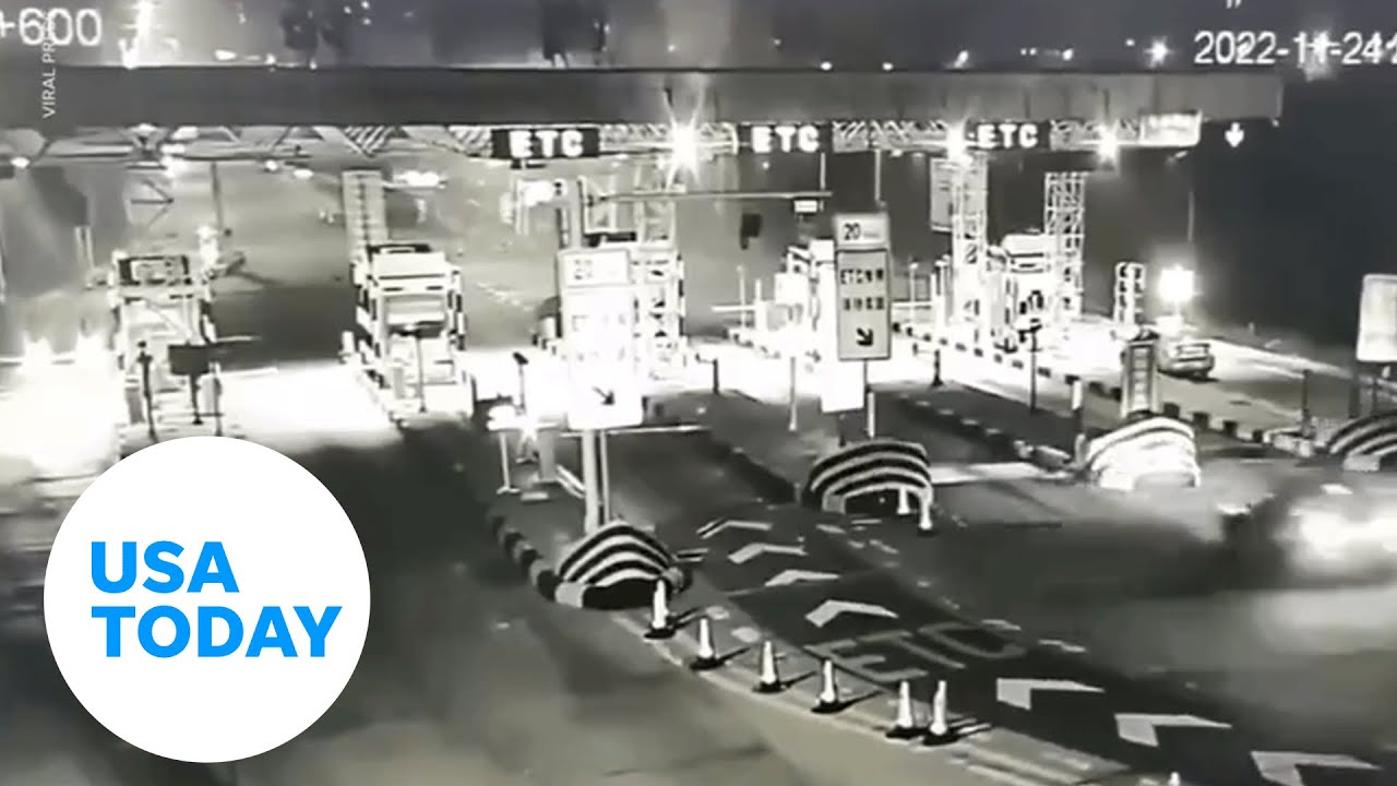 Car flies 50 feet into the air after crashing into a toll booth | USA TODAY 9
